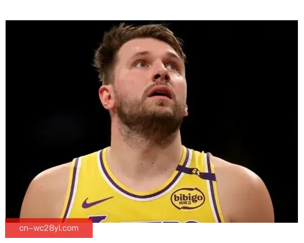 东契奇谈被吹技犯:同样话为何我就被罚 东契奇谈被吹技犯:同样话为何我就被罚